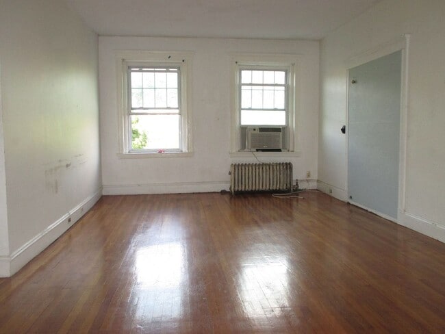 Building Photo - No brokers Fee, No Security Deposit, Heat, Hot Water Included, Steps from the T Stop