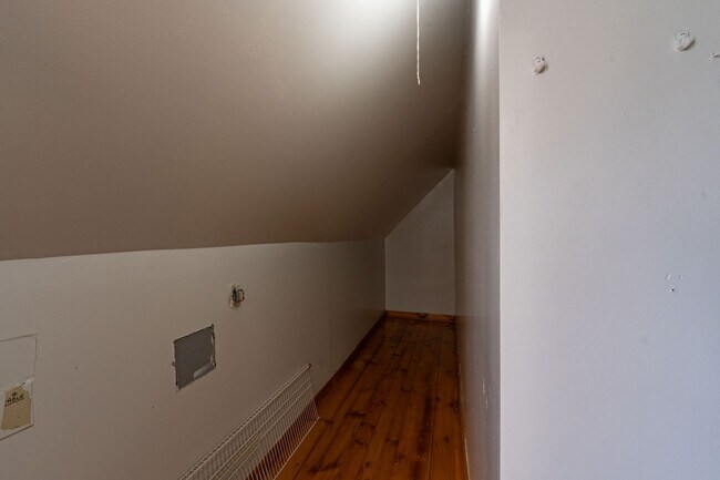 Building Photo - Spruce (294)