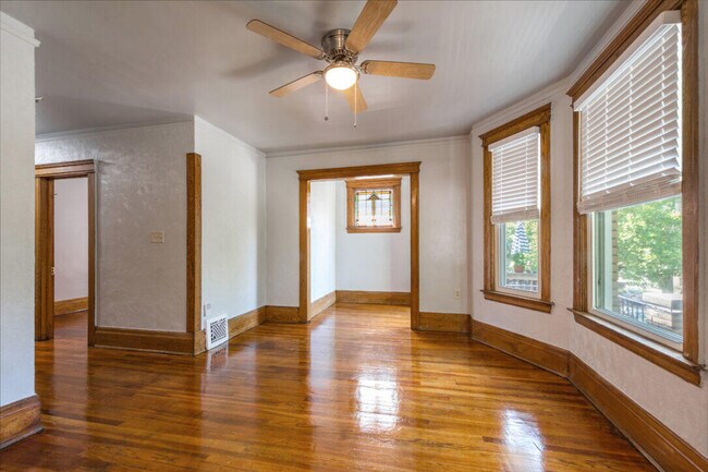 Building Photo - 5234 Commonwealth St