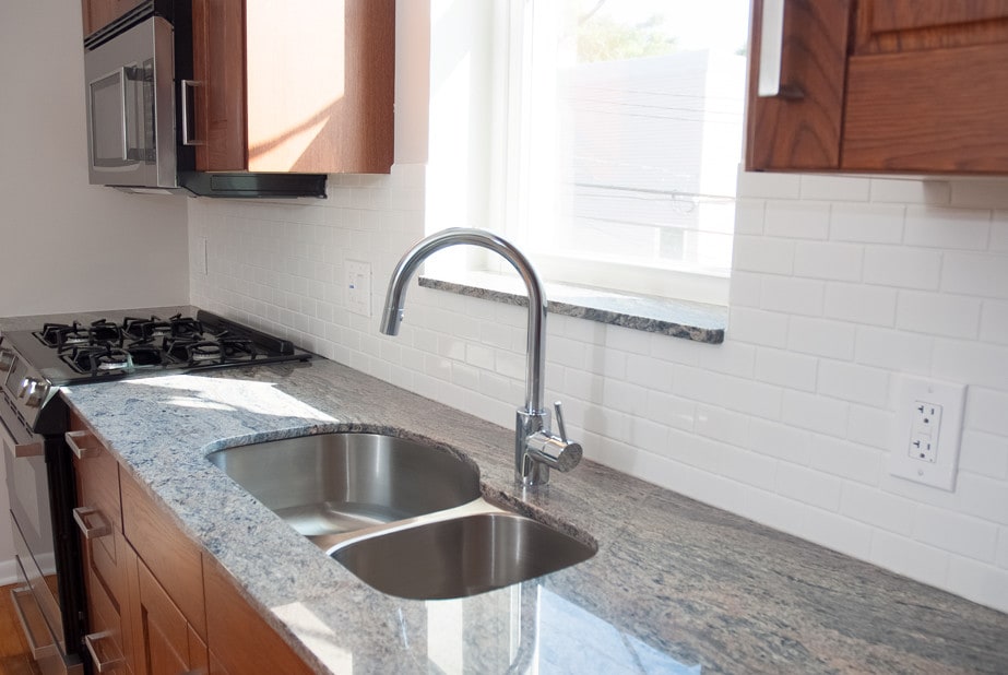 Kitchen Granite Counter & Double Sink - 2017 W Cullom Ave