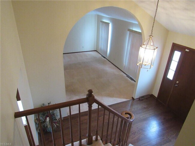 Building Photo - 26929 Heatherwood Cir