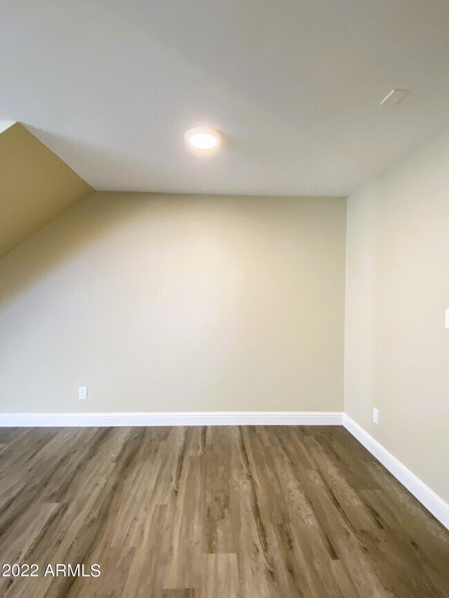 Building Photo - 11049 N 109th Way