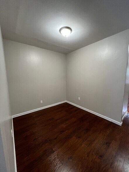 Building Photo - 1064 Lafayette Ave