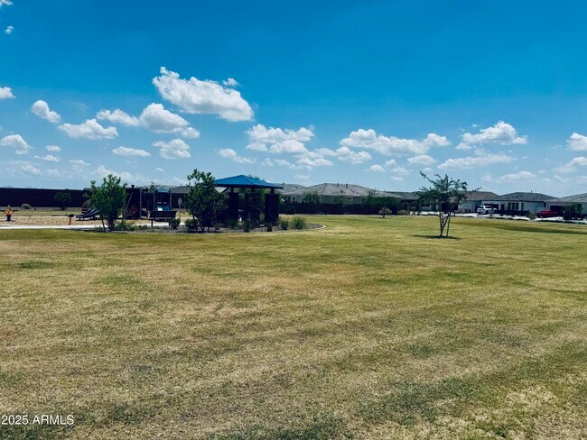 Building Photo - 15357 W Cottontail Ln