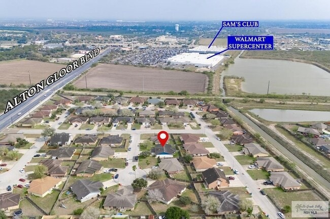 Building Photo - 1307 Lily Ln