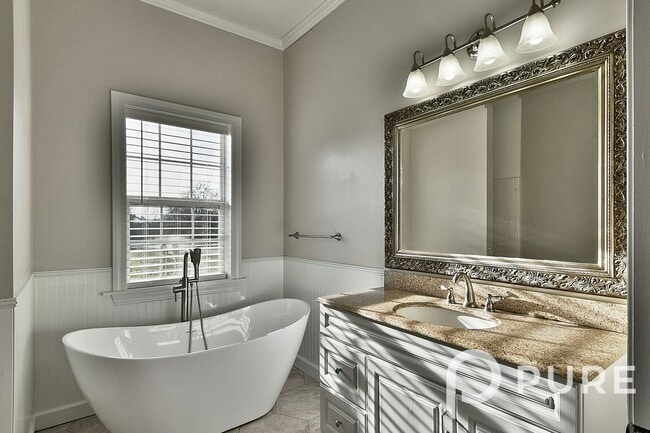 Building Photo - 5674 Duncan Rd