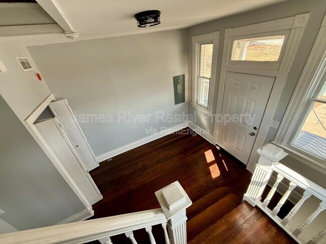 Building Photo - 317 Grove St