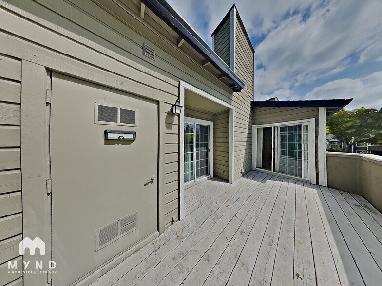 Building Photo - 465 Canyon Oaks Dr