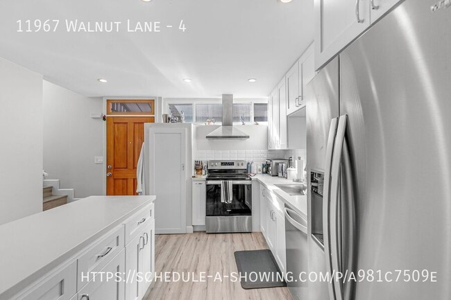 Building Photo - Newly remodeled modern 3 Bed + 2.5 Bath tw...