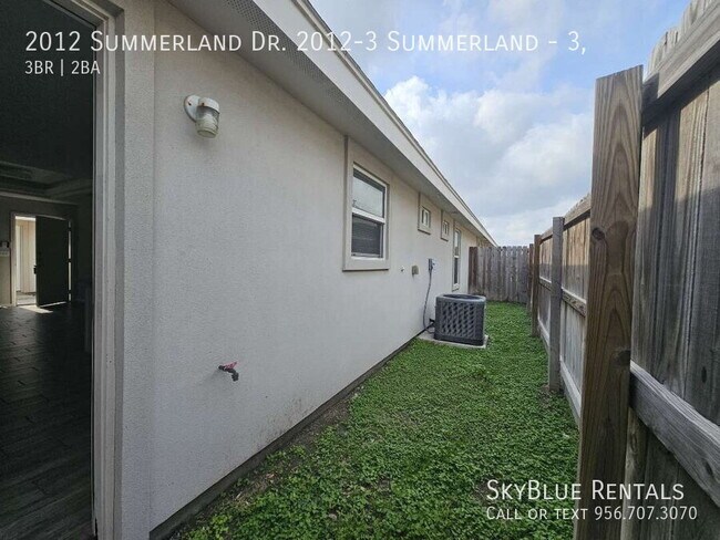 Building Photo - 2012 Summerland Ln
