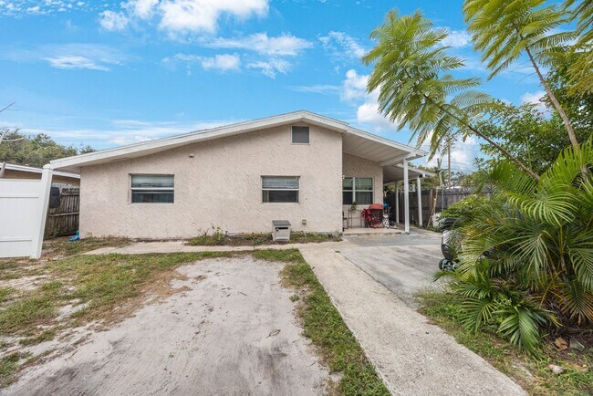 Building Photo - 4540 41st Ave N