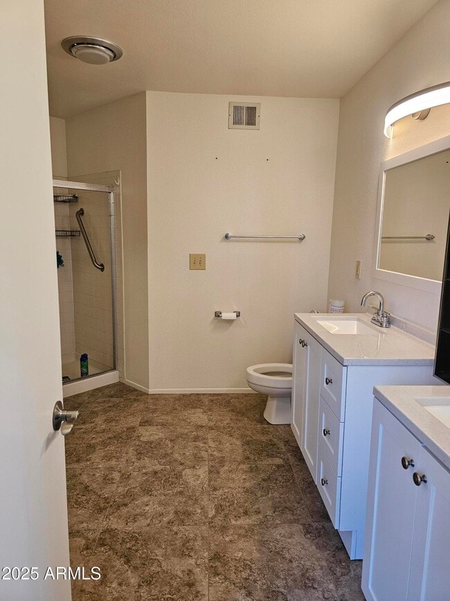 Building Photo - 4631 E Bohl St