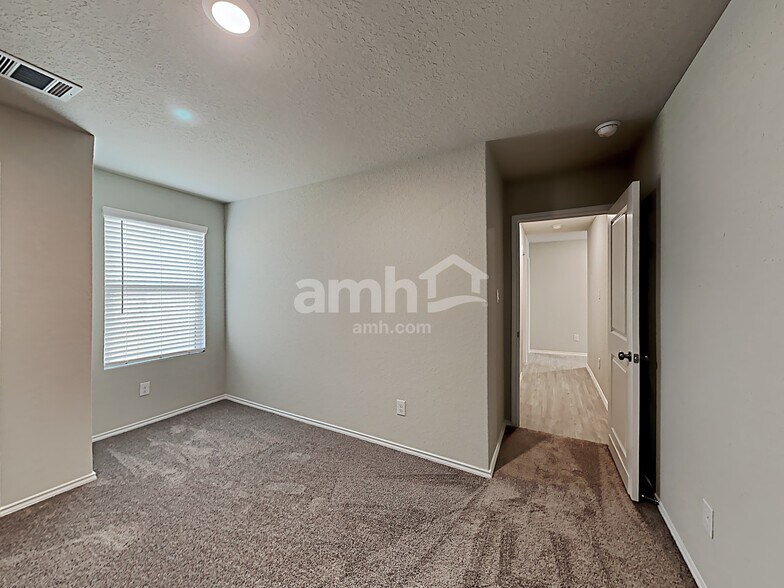 Building Photo - 10603 Varmus Dr