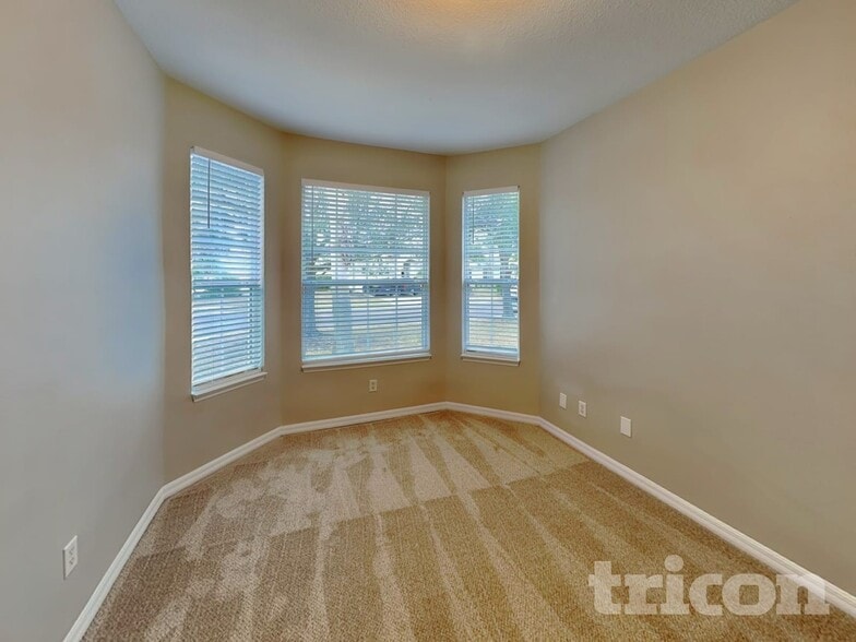 Building Photo - 12559 23rd St E