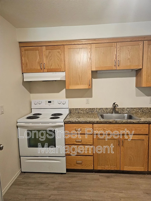 Building Photo - 300 SE 148th Ave