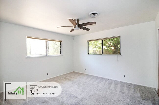 Building Photo - 4548 Pensacola St