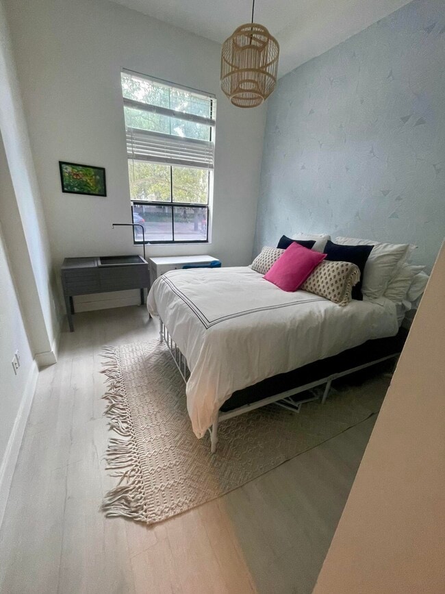 Building Photo - 600 S Dixie Hwy