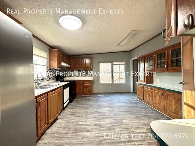 Building Photo - 5268 Montana Cir NW