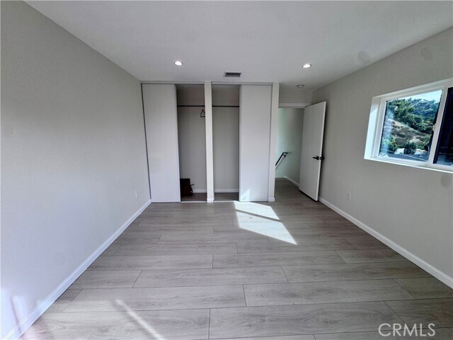 Building Photo - 10787 Las Lunitas Ave