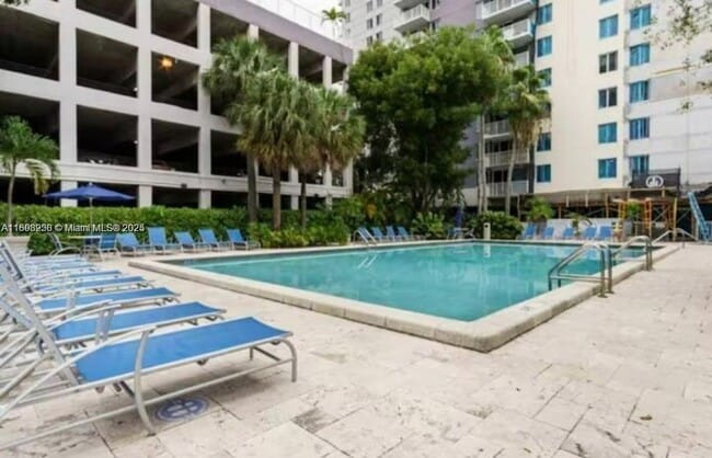 Building Photo - 800 N Miami Ave