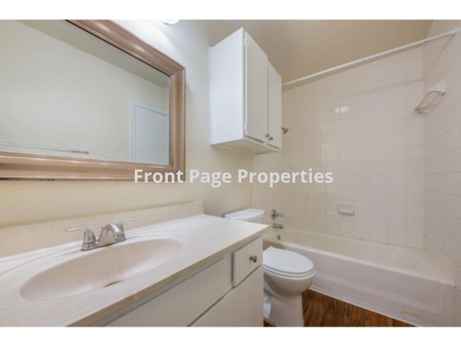 Building Photo - 1201 Danbury Square