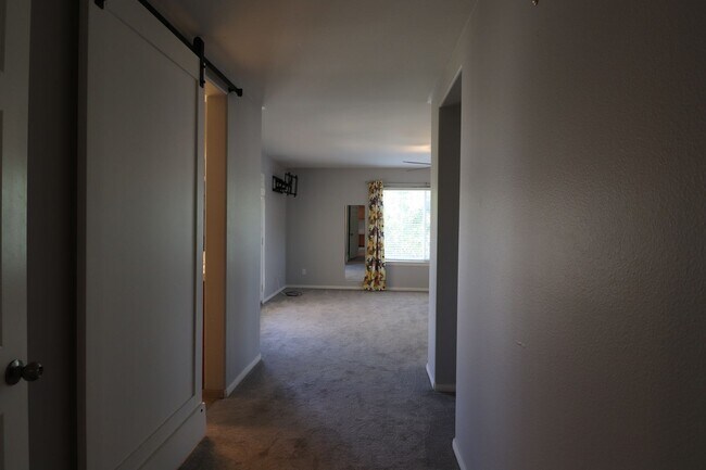 Building Photo - Four Bedroom in Arborwalk