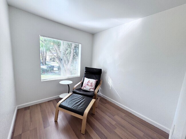 Building Photo - M Cypress