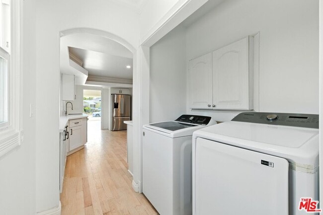 Building Photo - 4640 Laurelgrove Ave