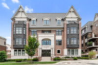 Building Photo - 833 Laurel Ave