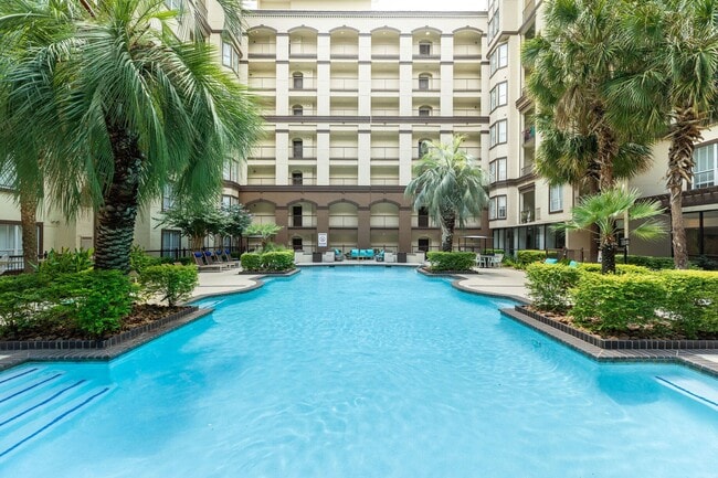 Building Photo - 4001 Fannin St