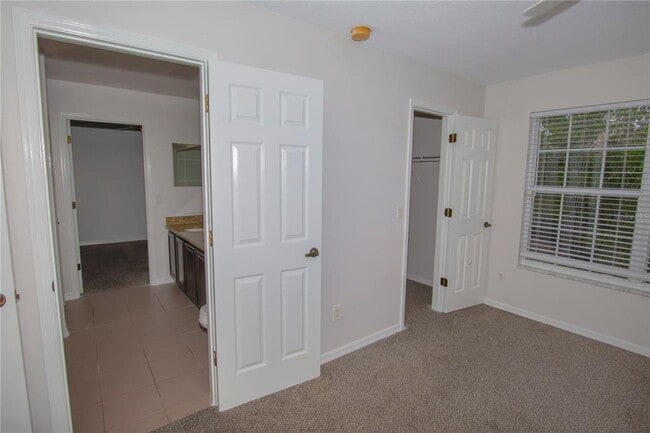 Building Photo - 664 Cedar Forest Cir
