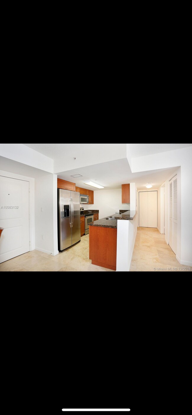 Building Photo - 1555 N Treasure Dr