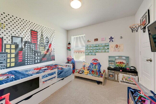 Building Photo - "Upgraded 3-Bed, 2-Bath Ranch Home Conveni...