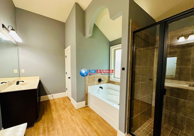 Building Photo - Nice 2-story house in the DISCOVERY cluste...