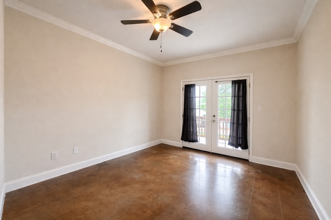 Building Photo - AVAILABLE NOW ; APPLY AT OUR WEBSITE!!!