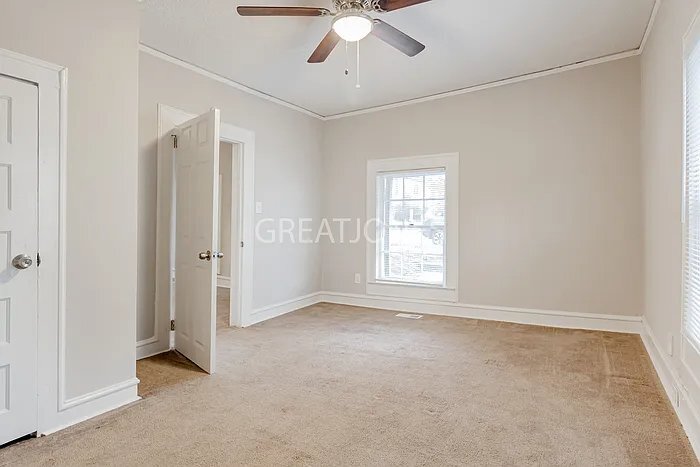 Building Photo - 204 Woodside Ave