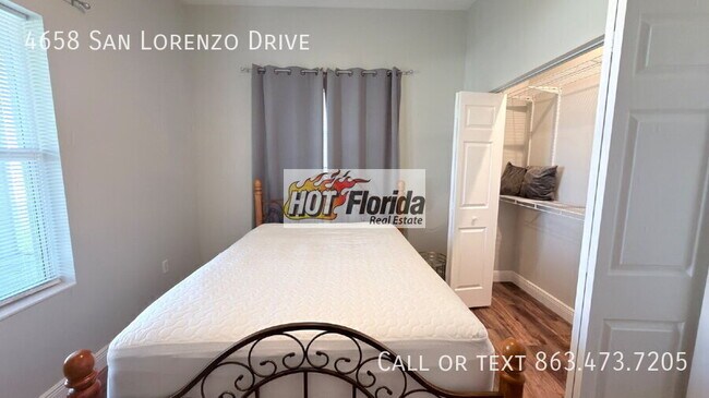 Building Photo - 4658 San Lorenzo Dr
