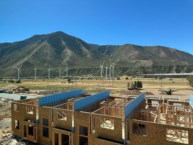 Building Photo - 5280 Acacia Dr