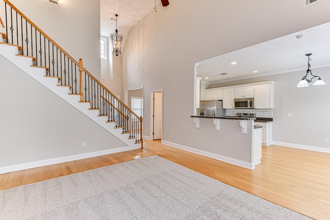 Building Photo - 4116 Chastain Dr