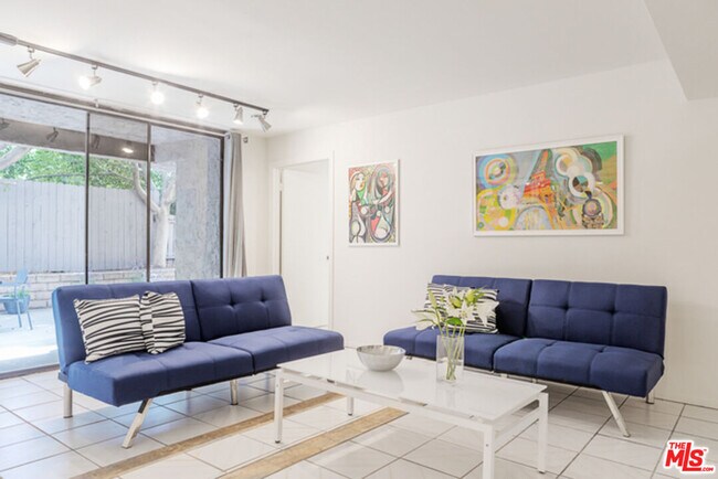 Building Photo - 110 N Barrington Ave