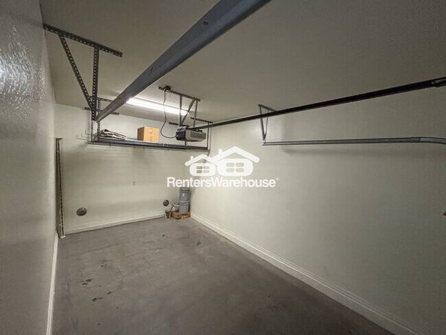 Building Photo - North Phoenix Oasis in a 3-BD Single Family House!