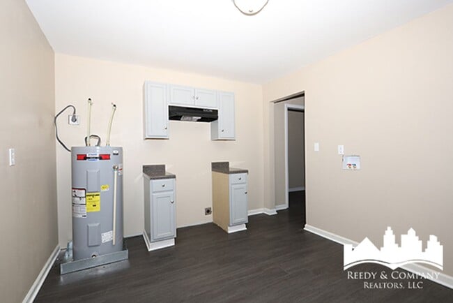 Building Photo - 1560 Cane Rd