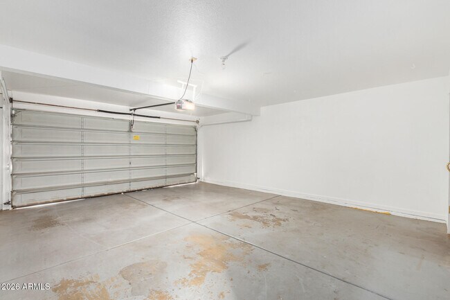 Building Photo - 5640 E Bell Rd