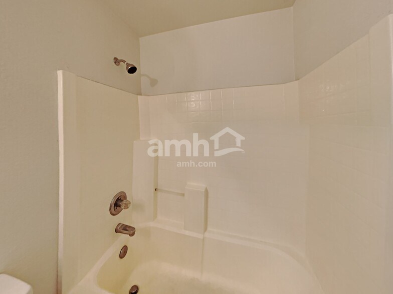 Building Photo - 3543 E Trigger Way