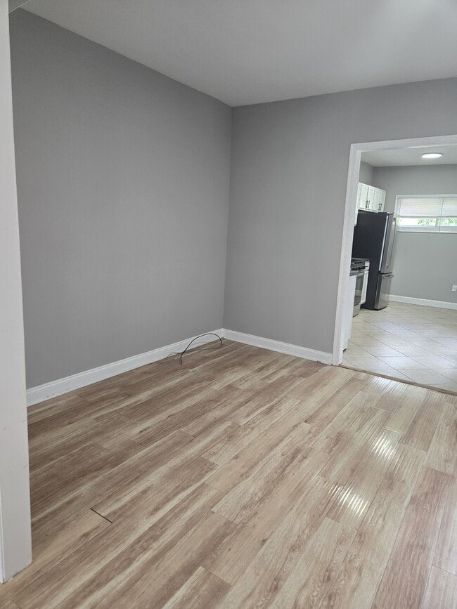 Building Photo - 5047 Diamond St