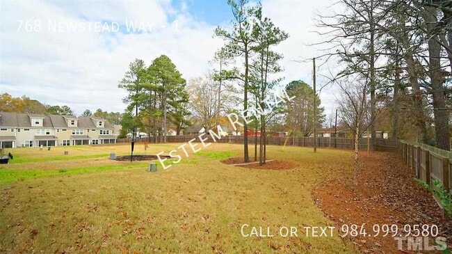 Building Photo - 768 Newstead Way