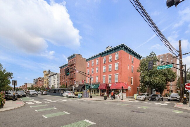 Building Photo - 203 Washington St