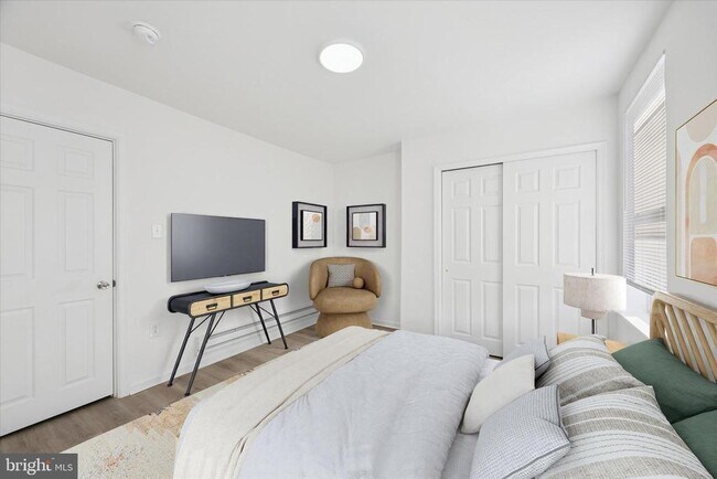 Building Photo - 5133 Reno St