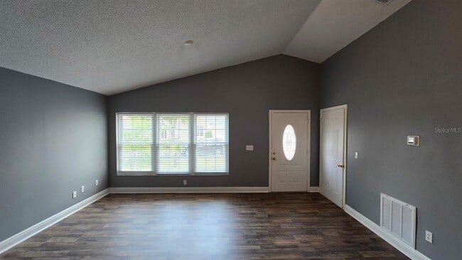 Building Photo - 333 Rollins Dr