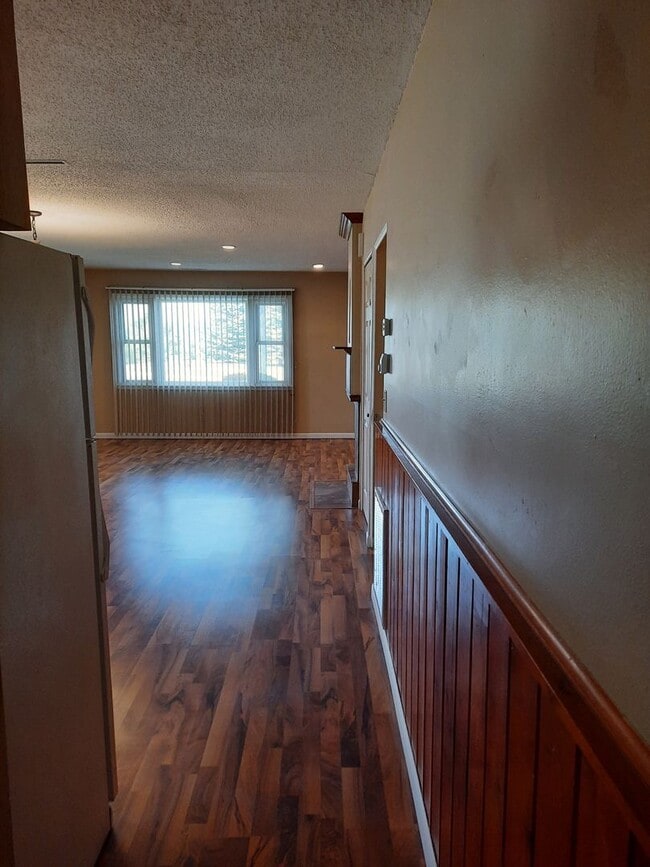 Building Photo - 3 BED | 1 BATH | SINGLE GARAGE | SOUTH